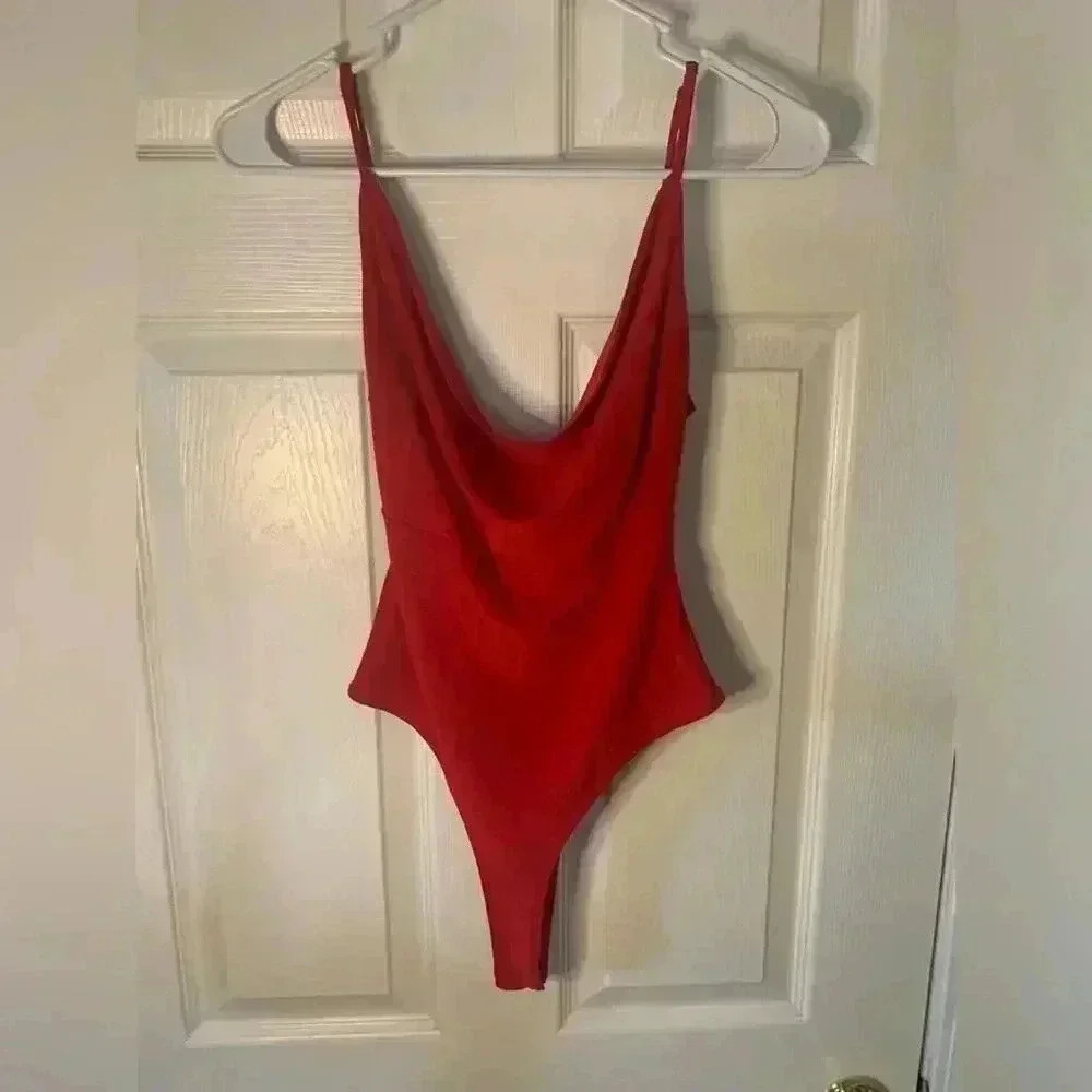 Woman's Red Lily Star Cowl Neck Adjustable Bodysuit Size Small